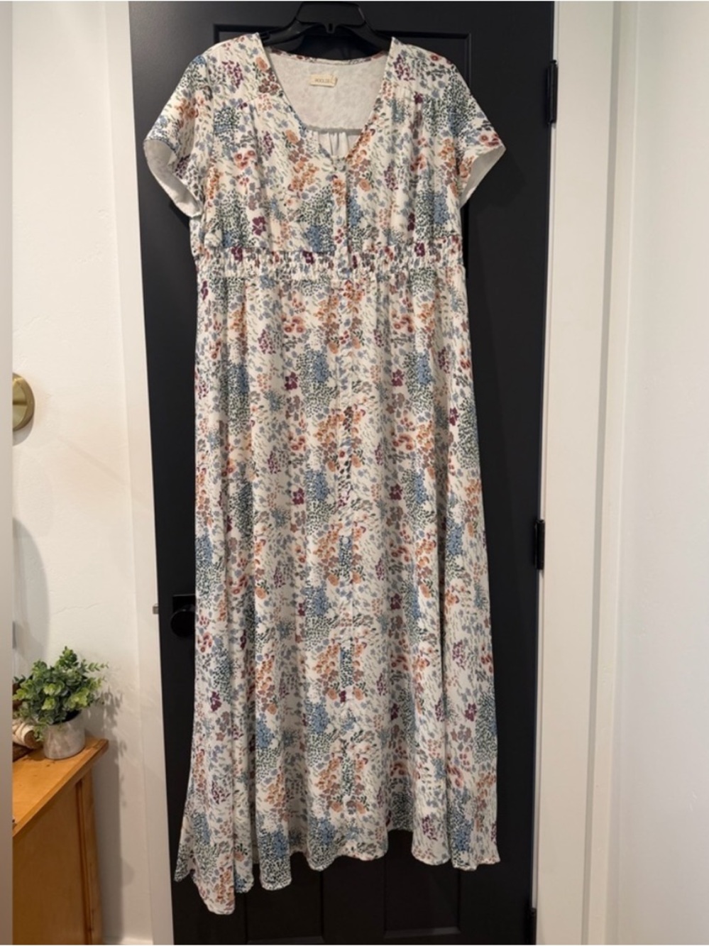 ISO ROOLEE DRESS - Picture 1 of 3